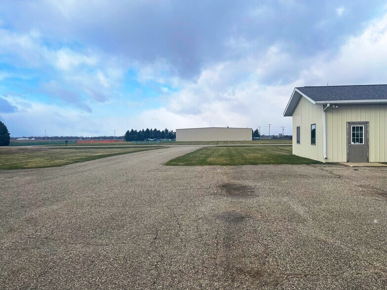 Primary Photo Of 15675 Morris Industrial Dr, Schoolcraft Industrial For Sale