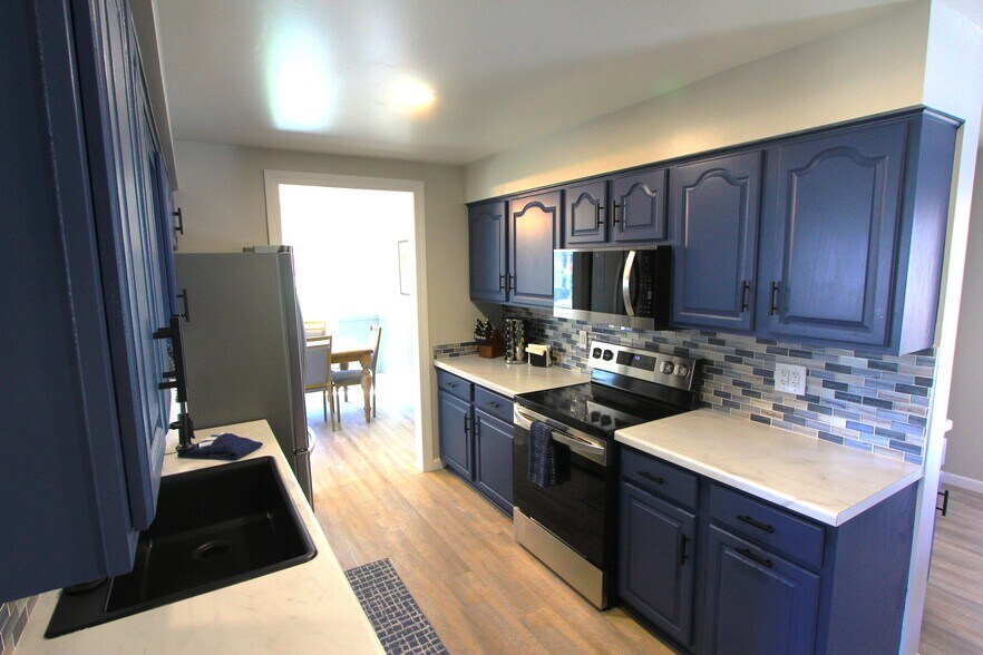 More Photos Of 2375 Maple Dr, Sister Bay Multifamily For Sale