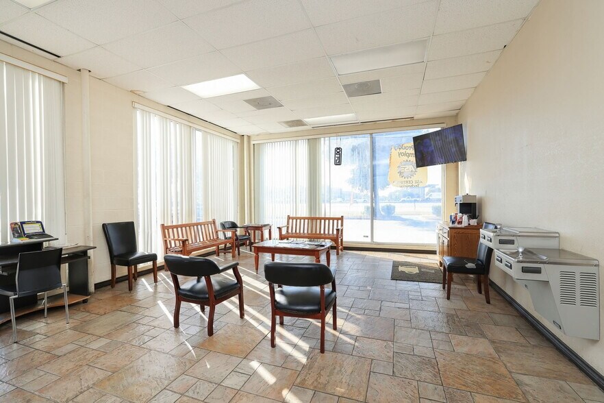 More Photos Of 2650 W I-20, Grand Prairie Unknown For Lease