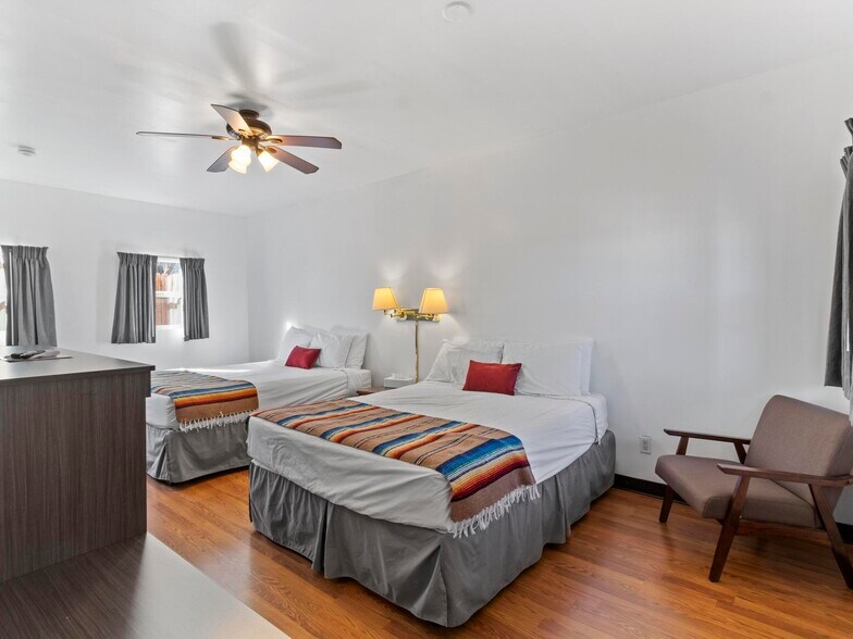 More Photos Of 475 W Main St, Escalante Hotel For Sale