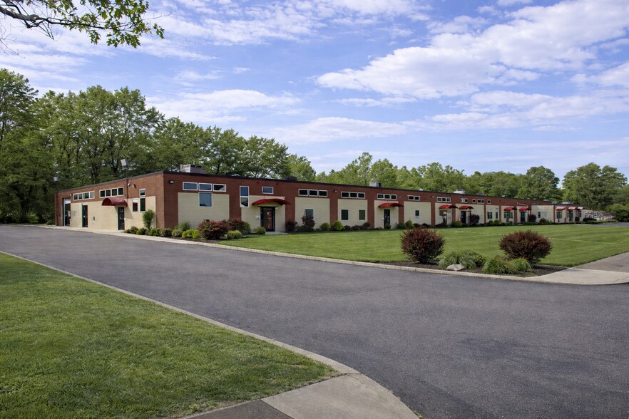 More Photos Of 1-37 Rockland Park Ave, Tappan Service For Lease