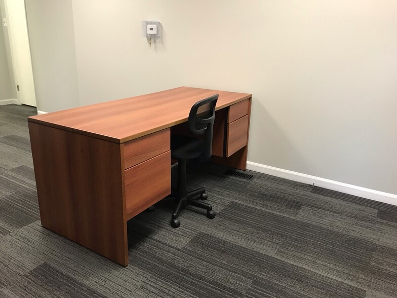 More Photos Of 2 Kings Hwy W, Haddonfield Office For Lease