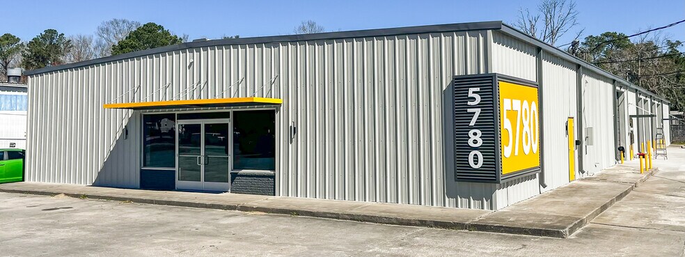 More Photos Of 5780 Dorchester Rd, Charleston Warehouse For Lease