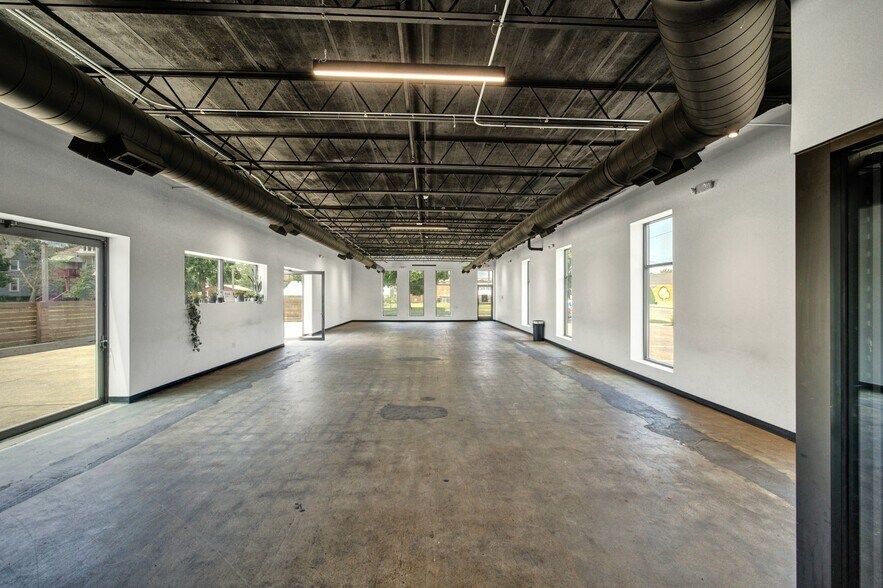 More Photos Of 611 W Philadelphia St, Detroit Freestanding For Sale