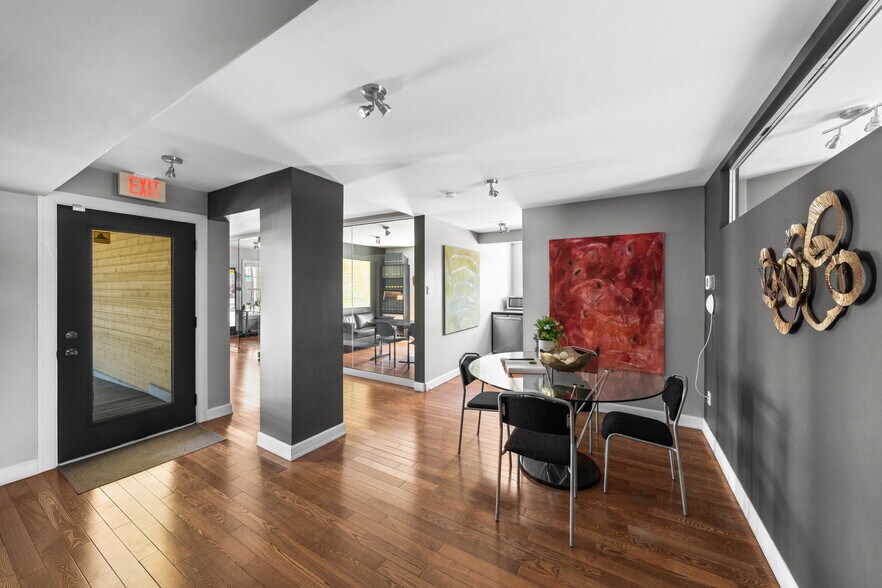 More Photos Of 5550 Manotick Main St, Ottawa Office Residential For Sale