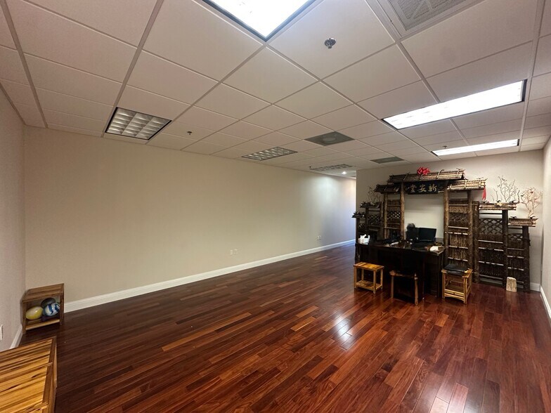 More Photos Of 2705 S Diamond Bar Blvd, Diamond Bar Office For Sale