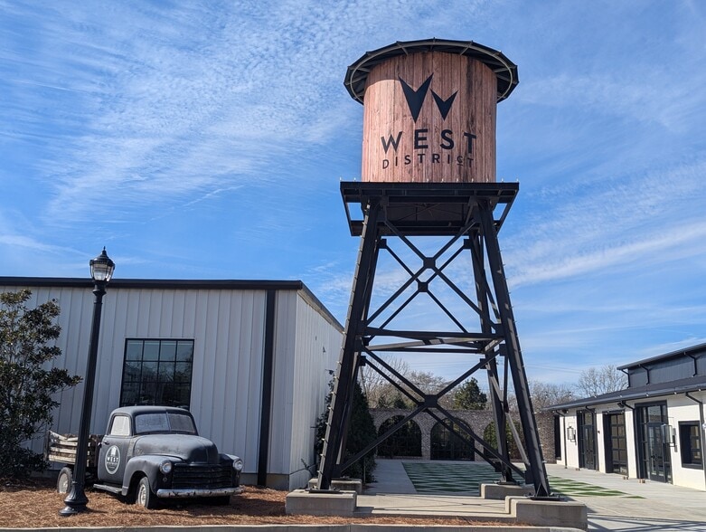 More Photos Of 91 S College St, Statesboro Warehouse For Sale