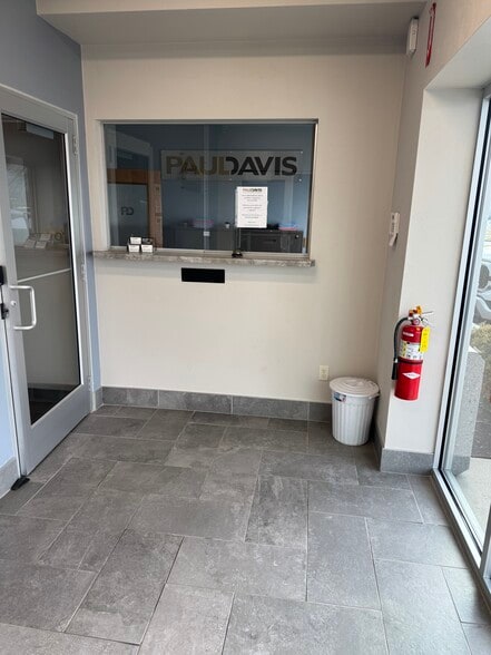 More Photos Of 3210 N Zuehlke Dr, Appleton Warehouse For Lease