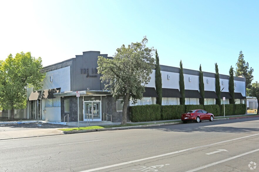 More Photos Of 1028 N Fulton St, Fresno Loft Creative Space For Lease