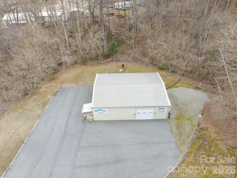 More Photos Of 111 Blackberry Ln, Stanley Flex For Sale