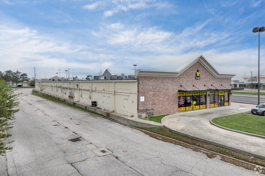 More Photos Of 15015 Westheimer Rd, Houston Restaurant For Lease