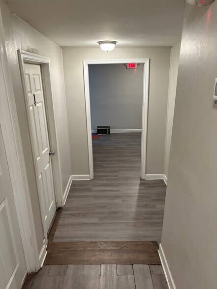 More Photos Of 300 N Patrick St, Alexandria Apartments For Sale