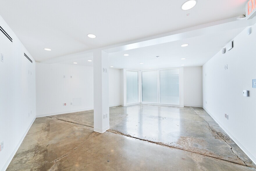 More Photos Of 845 Lincoln Blvd, Venice Office For Lease