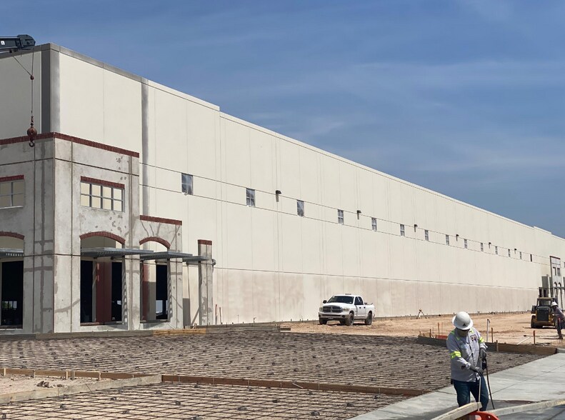 More Photos Of 1401 E Capote Central Ave, Pharr Warehouse For Lease