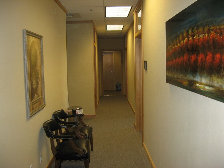 More Photos Of 1824 Empire Industrial Ct, Santa Rosa Research And Development For Lease