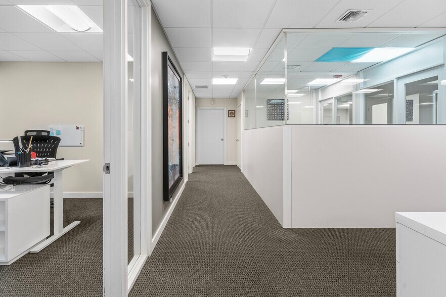 More Photos Of 701 E Commercial Blvd, Oakland Park Medical For Sale