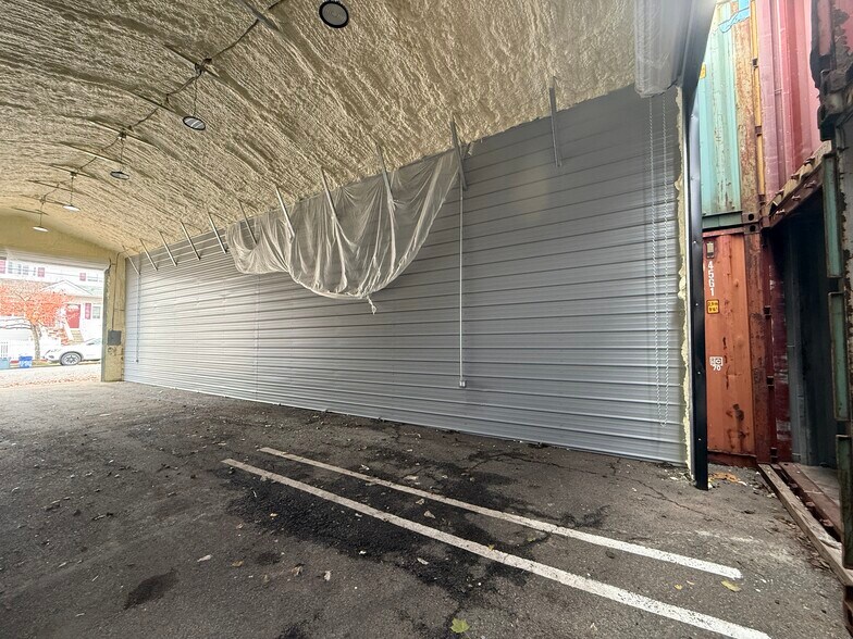 More Photos Of 116 Campbell Ave, Staten Island Warehouse For Lease