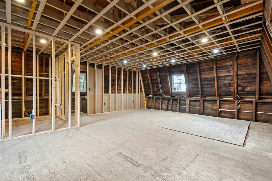 More Photos Of 8 Pine St, Boston Flex For Sale