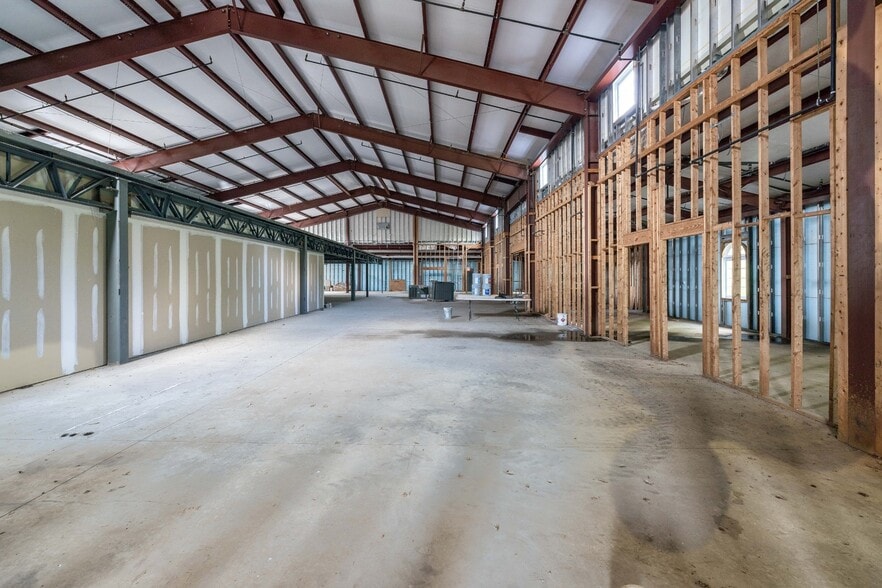 More Photos Of 2602 Trotwood Ave, Columbia Office For Sale