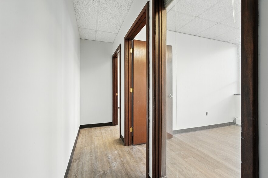 More Photos Of 117 Park Ave, West Springfield Office For Sale