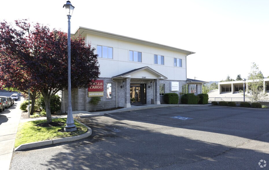 More Photos Of 2365 Kline St, Roseburg Office For Lease
