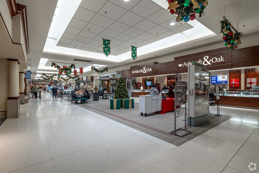 More Photos Of 2209 Richland Mall, Mansfield Unknown For Sale