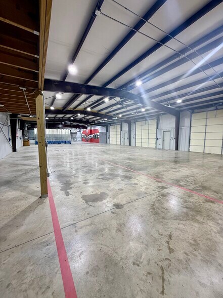 More Photos Of 60 County Road 9501 N, Brookland Warehouse For Lease