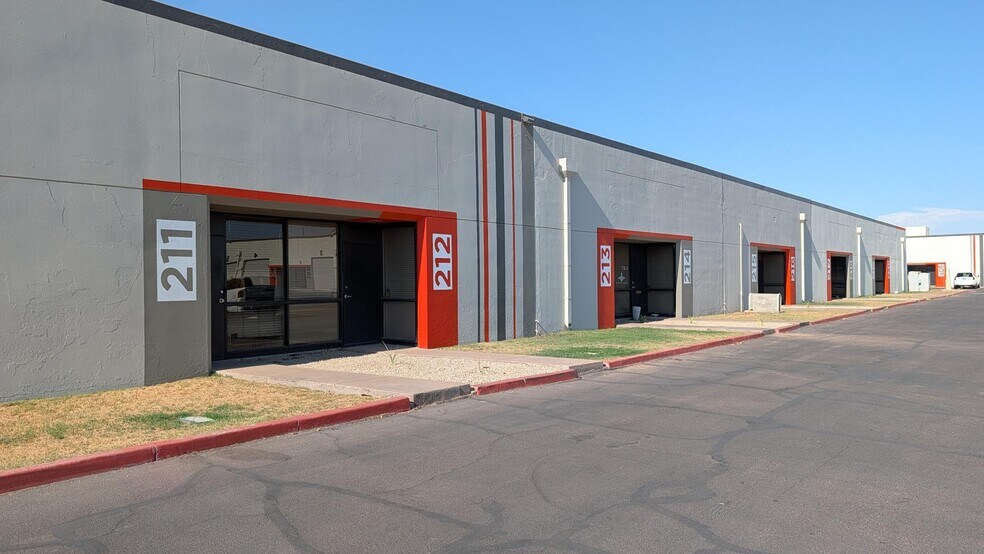 More Photos Of 2121 S Priest Dr, Tempe Unknown For Lease