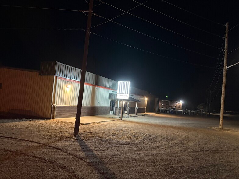 More Photos Of 440 Charmony Frontage Rd, Sterling Industrial For Lease