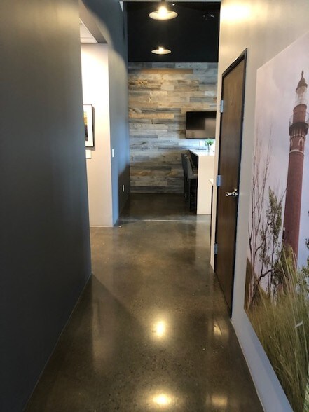 More Photos Of 2265-2279 Cole St, Birmingham Showroom For Lease