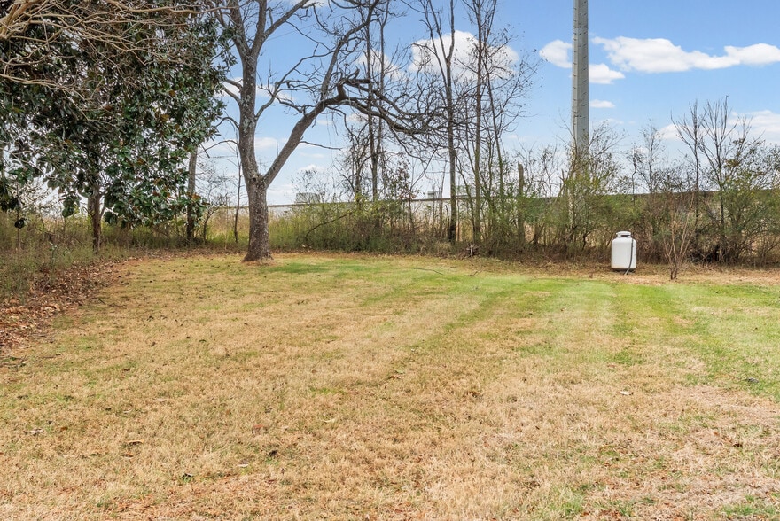 More Photos Of 15115 Forest Road, Forest Office For Lease