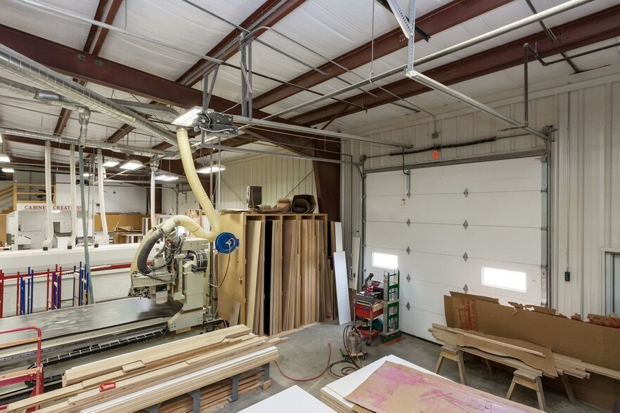 More Photos Of 801 62nd St, Marion Showroom For Sale