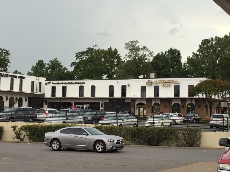 More Photos Of 1789-1799 Kirby Pky, Memphis General Retail For Sale