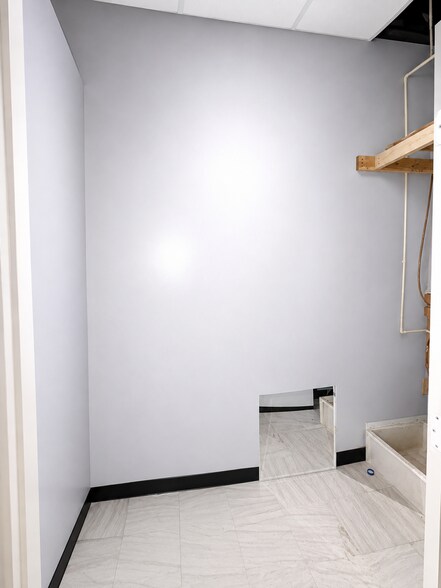 More Photos Of 5132 Park Heights Ave, Baltimore Storefront Retail Office For Lease