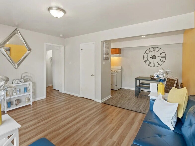 More Photos Of 2130 122nd St, Blue Island Apartments For Sale