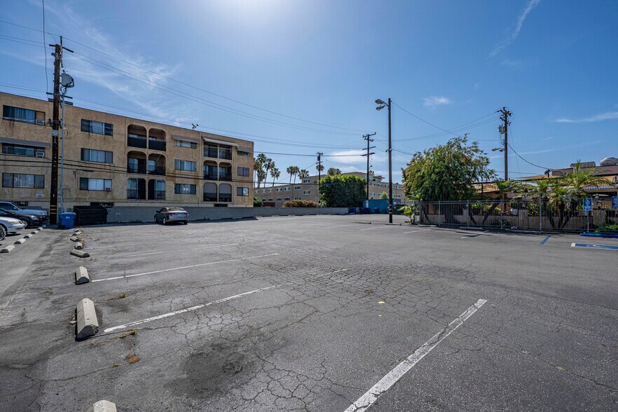 More Photos Of 3520 Long Beach Blvd, Long Beach Office For Sale
