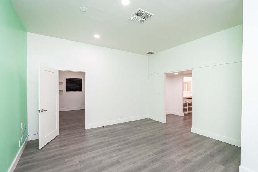 More Photos Of 1819 E St, Sacramento Flex For Lease