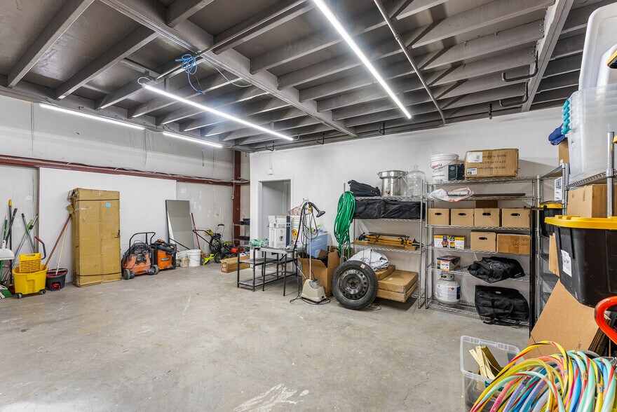 More Photos Of 967 Wray St, Knoxville Office For Sale