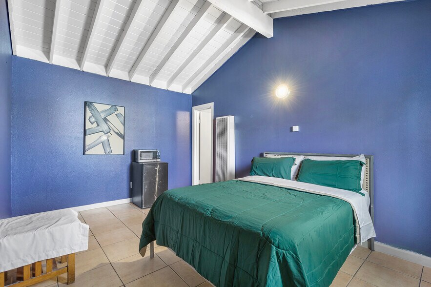 More Photos Of 5720 International Blvd, Oakland Hotel For Sale