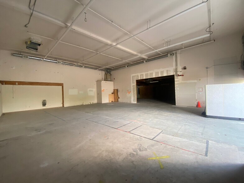 More Photos Of 3242 Airway Dr, Santa Rosa Light Manufacturing For Lease