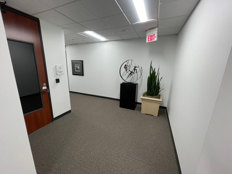 More Photos Of 5800 Campus Circle Dr E, Irving Office For Lease