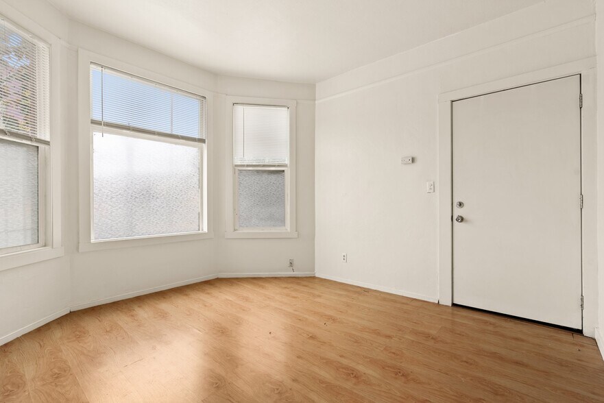 More Photos Of 2930-2932 Adeline St, Berkeley Apartments For Sale