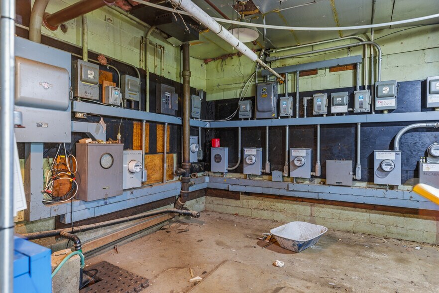 More Photos Of 36 Carpenter Street St, Keene Office For Sale