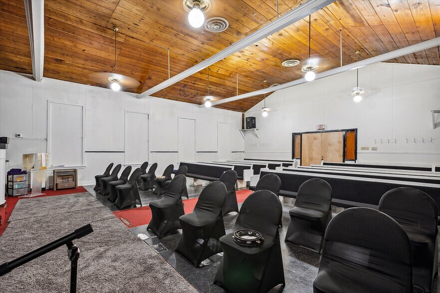 More Photos Of 3428 Littlejohn Ave, Fort Worth Religious Facility For Sale
