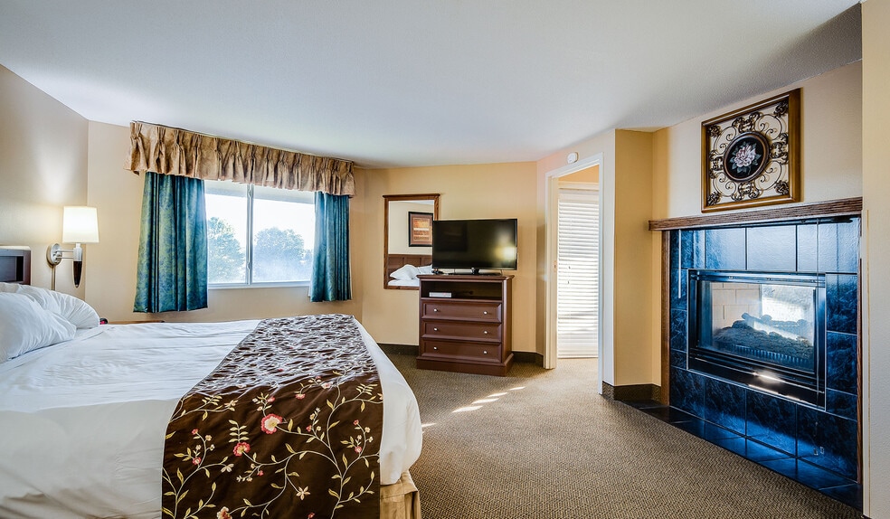 More Photos Of 600 Oasis Rd, Black River Falls Hotel For Sale