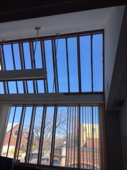 More Photos Of 7-15 Harvard St, Brookline Storefront Retail Office For Lease