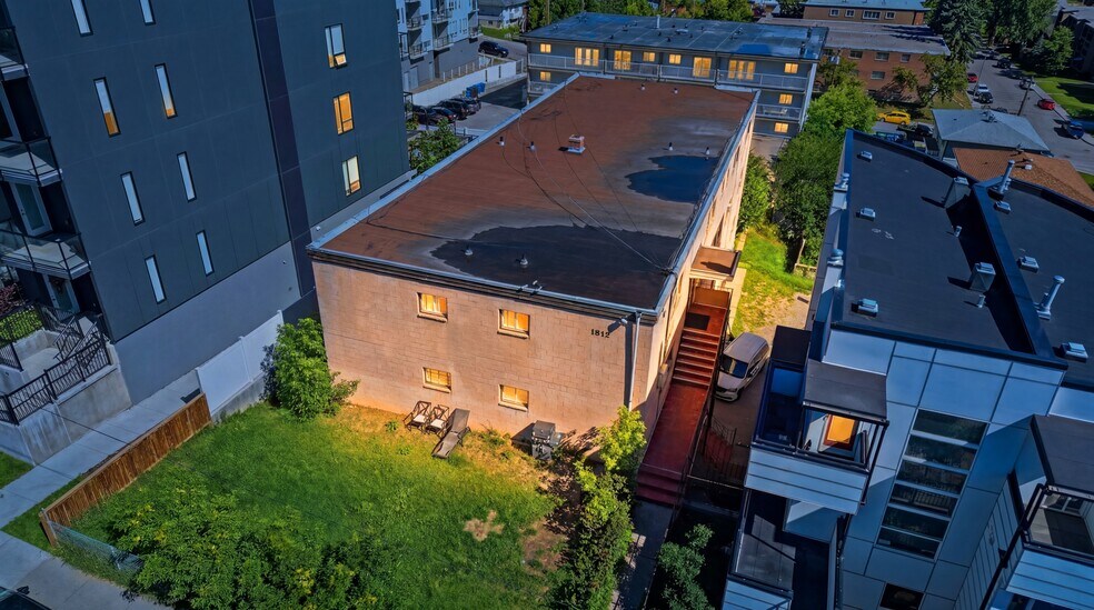 More Photos Of 1812 26th Ave SW, Calgary Apartments For Sale