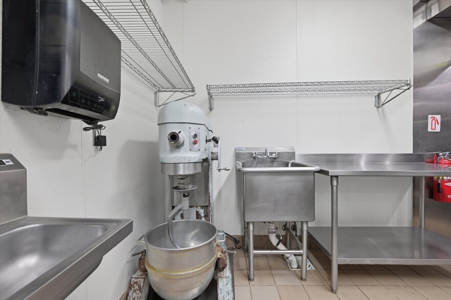 More Photos Of 1017 Highland Ave, Greensburg Restaurant For Sale