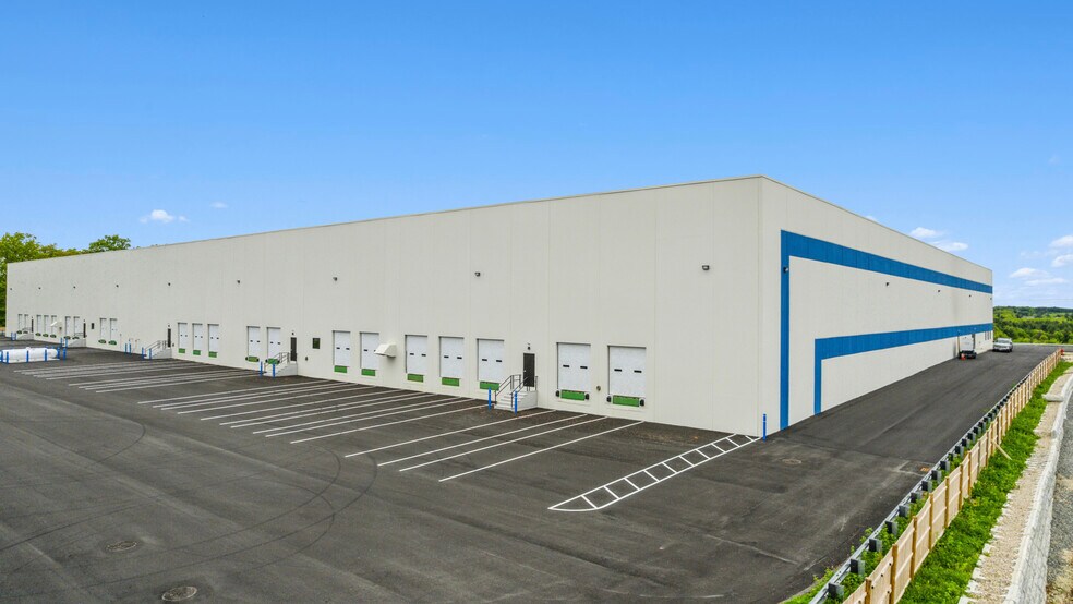 More Photos Of 46 Old Ferry Rd, Methuen Warehouse For Lease