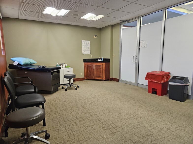 More Photos Of 2416 Pennsylvania Ave, Weirton Medical For Lease